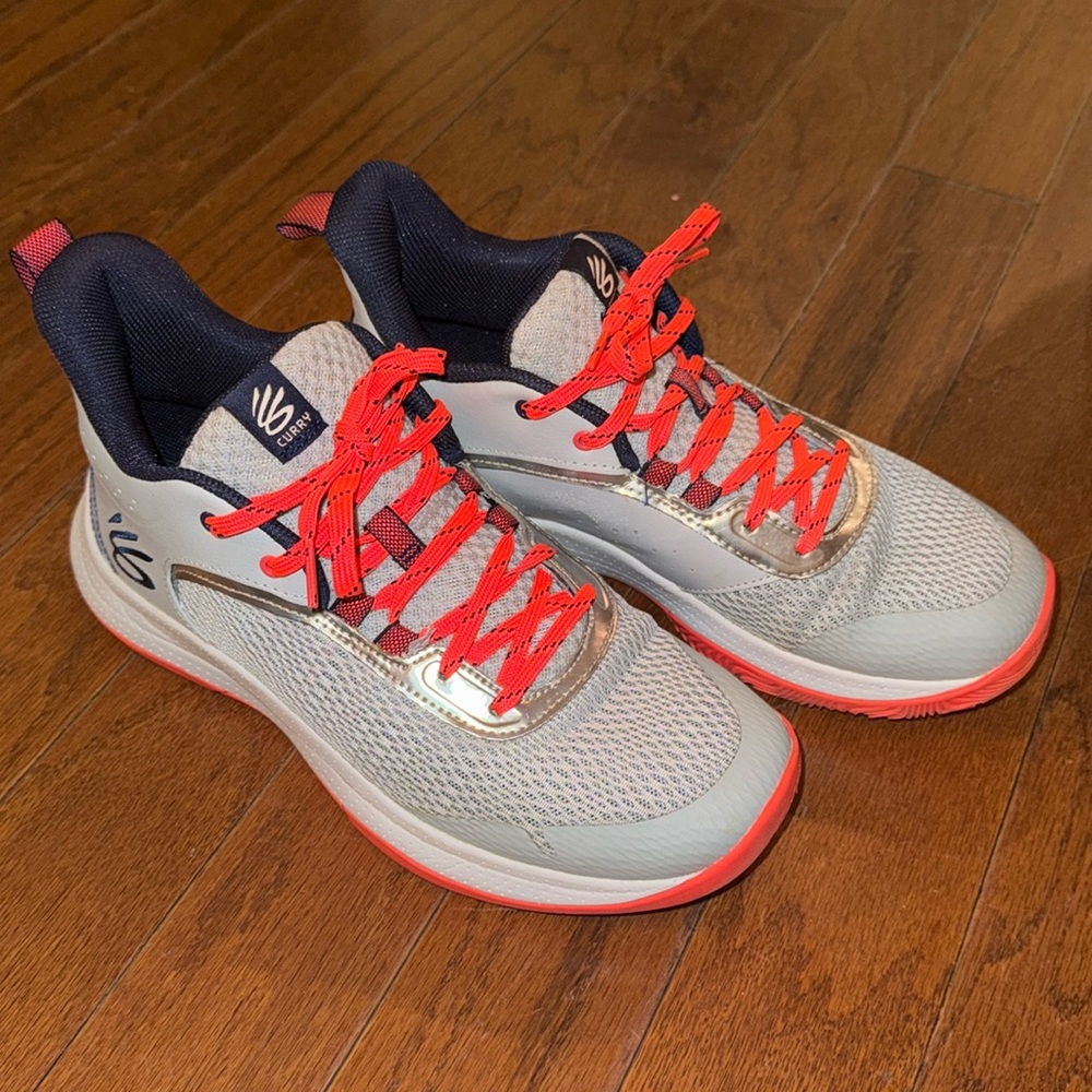 Like brand new Under Armour shoes